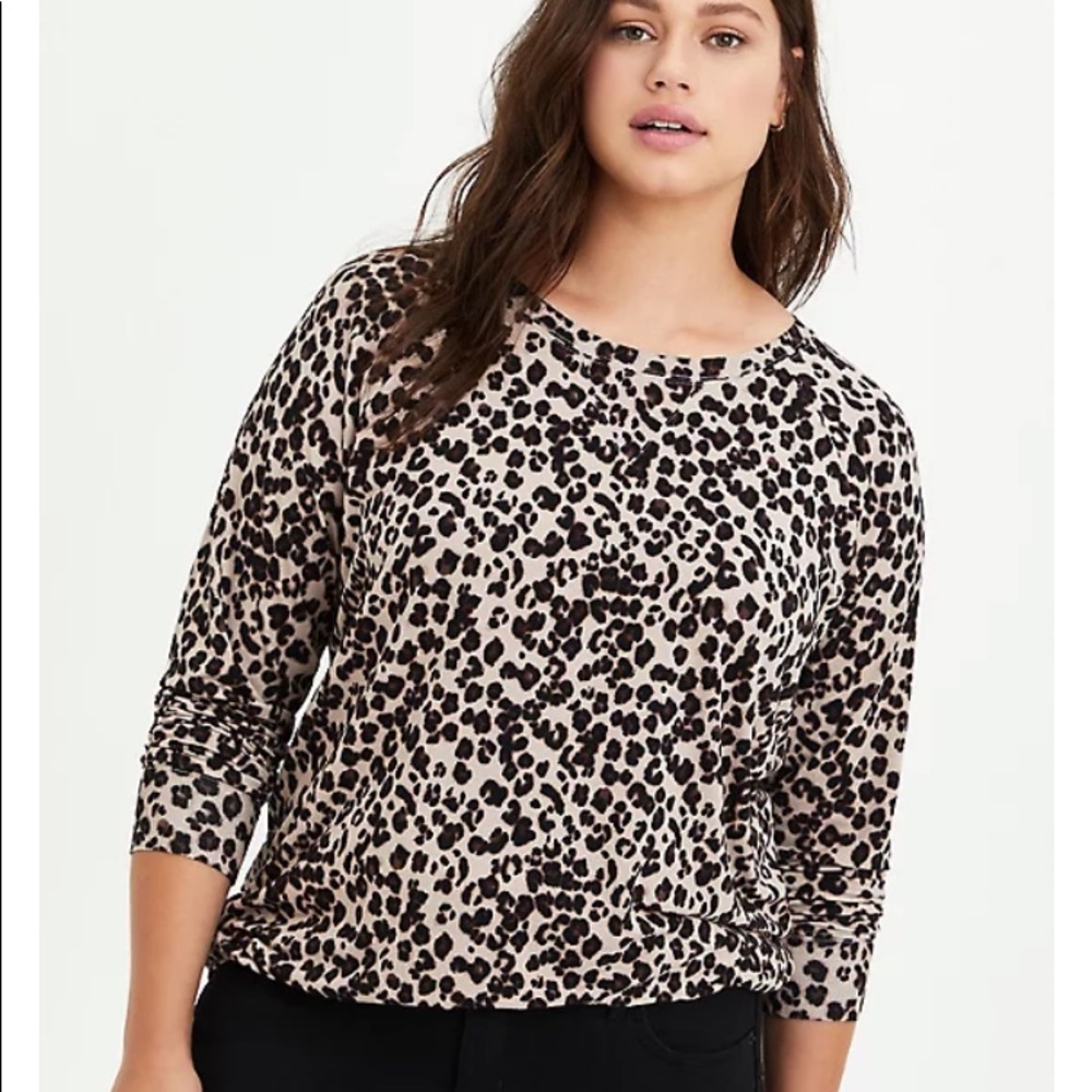 Torrid 🌟RAGLAN TOP - SUPER SOFT LEOPARD 🐆 Size 0